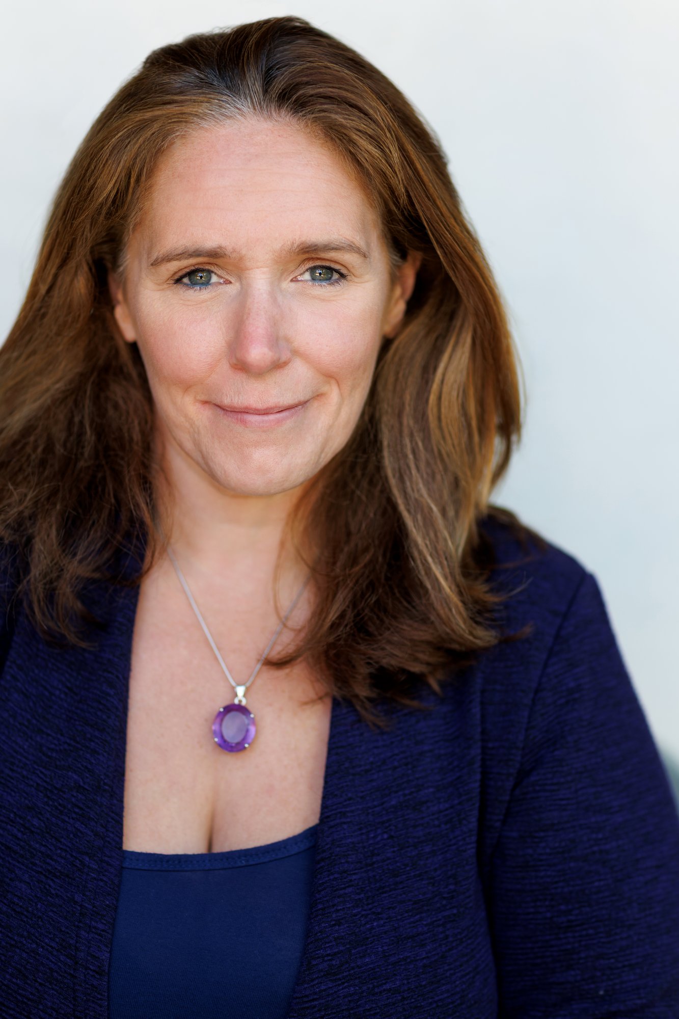 Headshot of Beth King, Consultant at RISE Beyond.